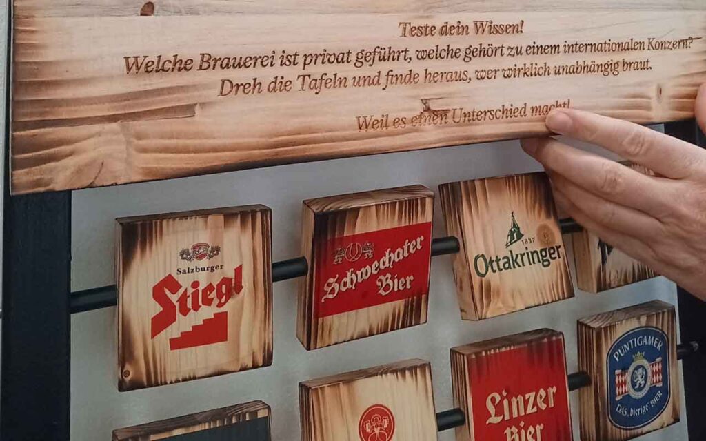 Holz geflämmt und bedruckt